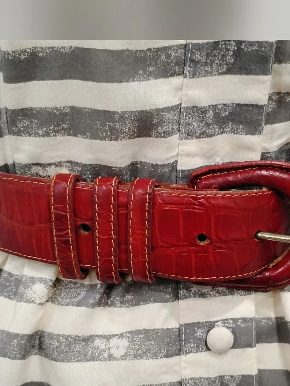 VINTAGE RED ITALIAN ALLIGATOR BELT
